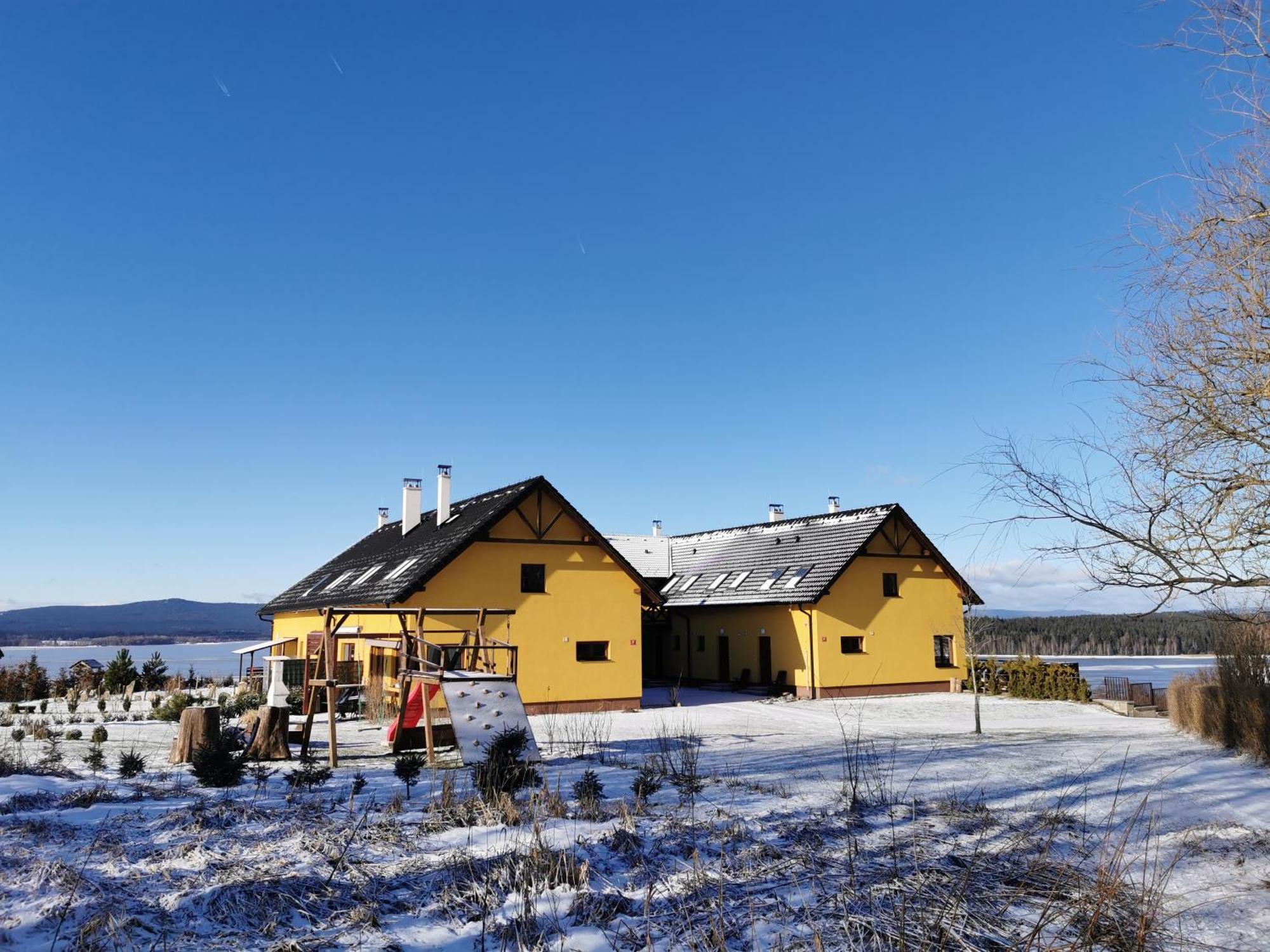 Apartman S Terasou A Vyhledem Na Jezero Lipno Kovarov  Exterior photo