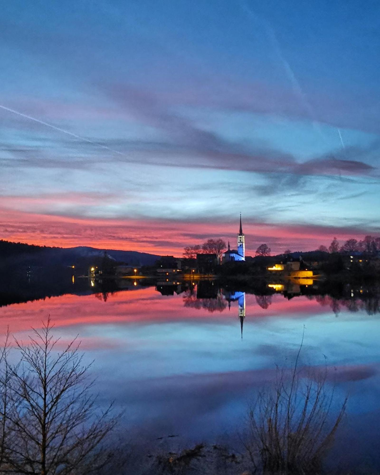 Apartman S Terasou A Vyhledem Na Jezero Lipno Kovarov  Exterior photo
