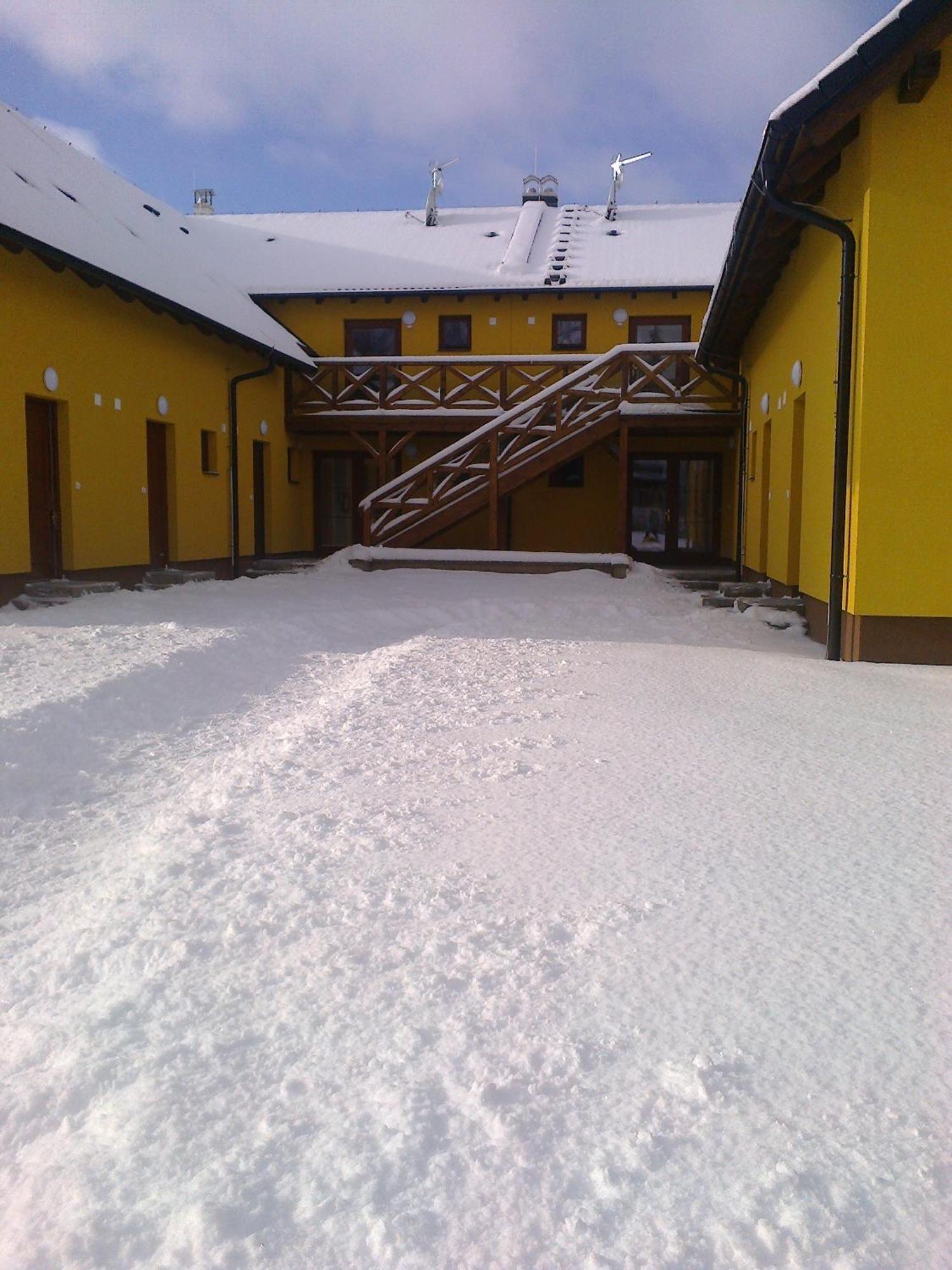 Apartman S Terasou A Vyhledem Na Jezero Lipno Kovarov  Exterior photo